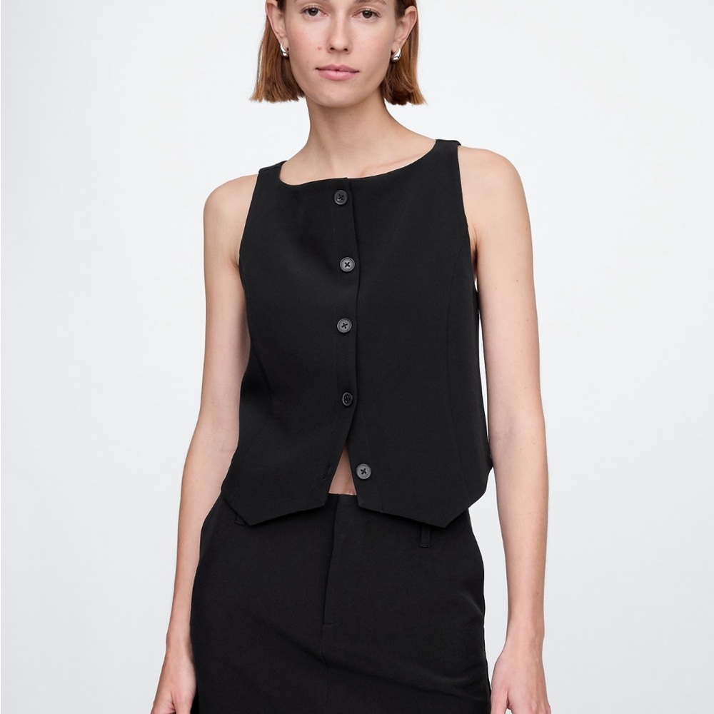 GAP BiStretch Boatneck Crop Vest